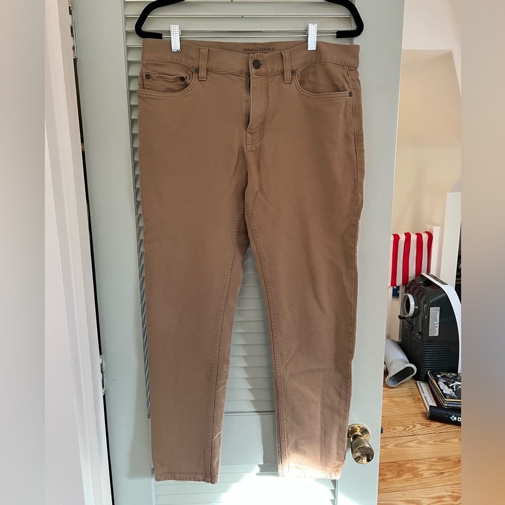 Banana Republic Traveler Pant (Slim) - Tan